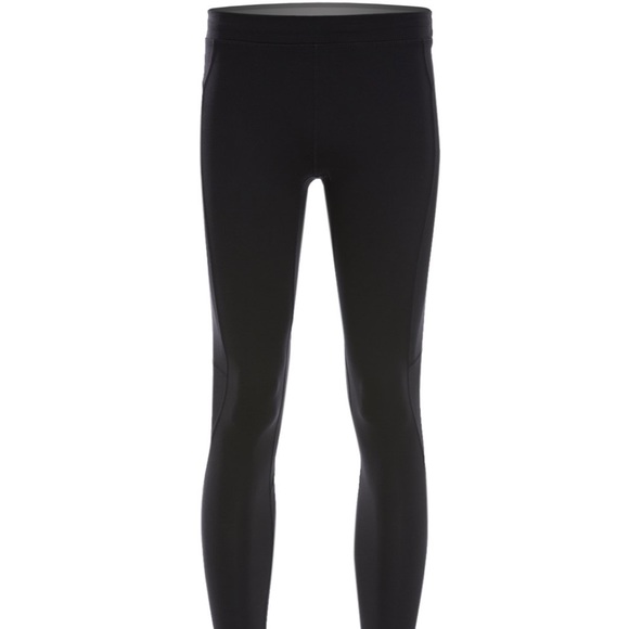 manduka atman shorts